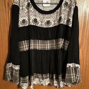 POL Black and Cream Floral Plaid Blouse